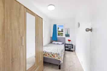 2/176 Henderson Valley , Henderson