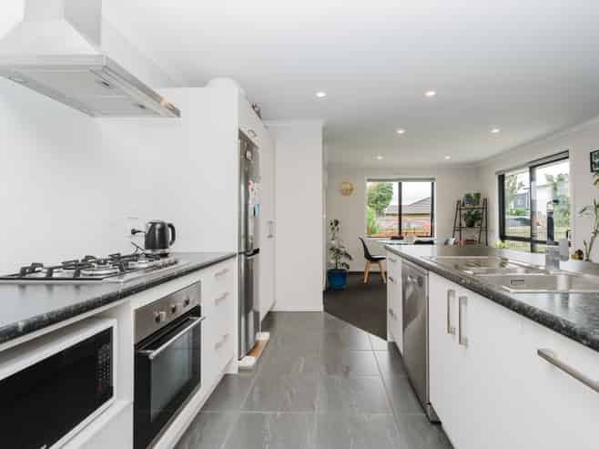 31 Maanihi Drive, Rototuna North