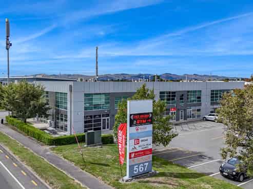 Multi-tenanted commercial investment