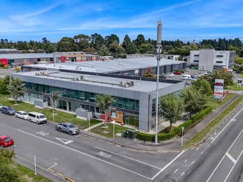 Multi-tenanted commercial investment