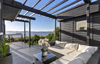 11 Karaka Street, Eastbourne