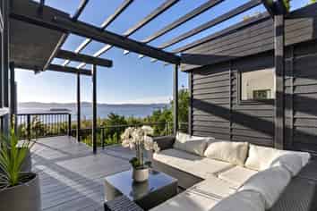 11 Karaka Street, Eastbourne