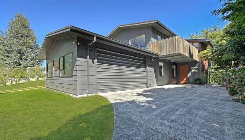 82 Marina Terrace, Kinloch