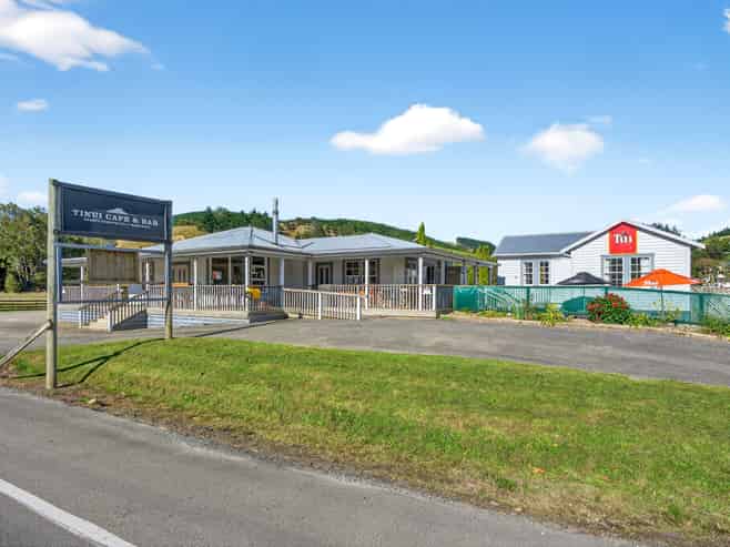 1 Charles Street, Tinui