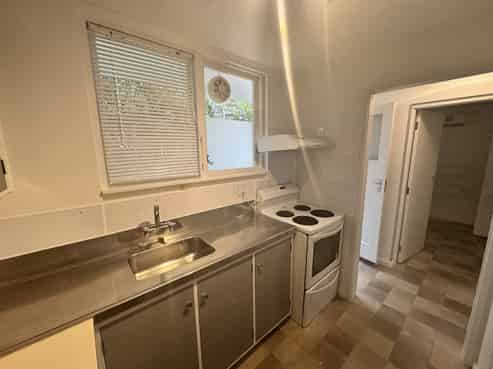 7/18 Agra Crescent, Khandallah