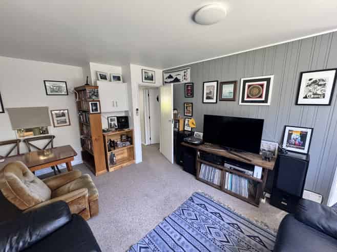 7/18 Agra Crescent, Khandallah