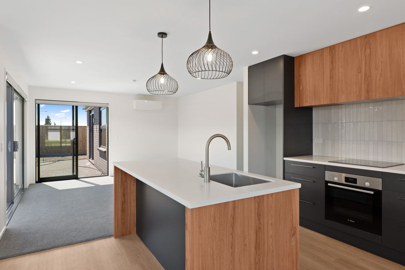 Oakridge Pays Your Rates - UNDER CONTRACT - Ansicht 3
