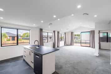 97 Hoffman Court, Waikiwi