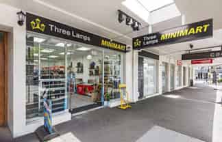 Three Lamps Retail | 87sqm