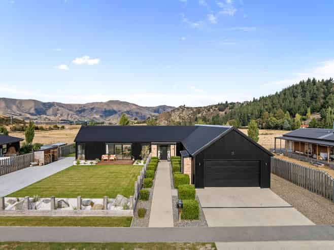 36 Cooper Crescent, Luggate