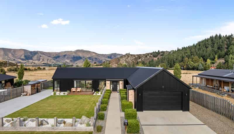 36 Cooper Crescent, Luggate