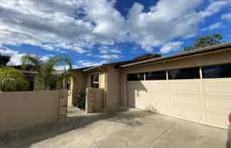 10 Pacific View Road, Papamoa