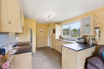 74 Reynella Drive, Massey