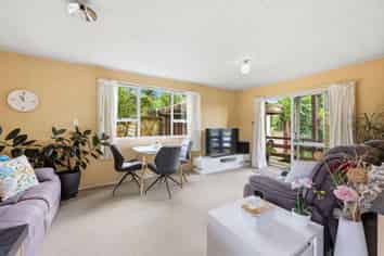 74 Reynella Drive, Massey