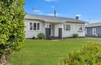 27 Moore Avenue, Tawhero