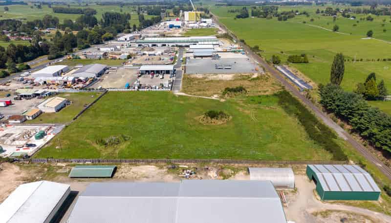 10-16, 18 Huttloc Drive, Tokoroa