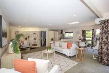 5/33 Box Hill, Khandallah