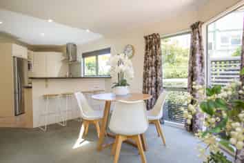 5/33 Box Hill, Khandallah