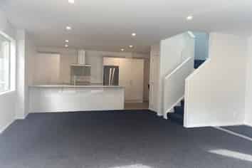 B/28 Collins Avenue, Tawa