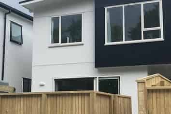 B/28 Collins Avenue, Tawa