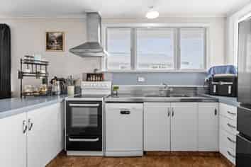 62 Oldham Avenue, Onekawa