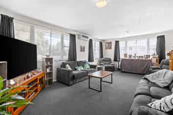 62 Oldham Avenue, Onekawa