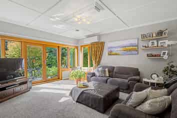 127 Marama Ave North, Otatara