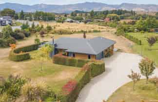 1 Jack Young Place, Albert Town