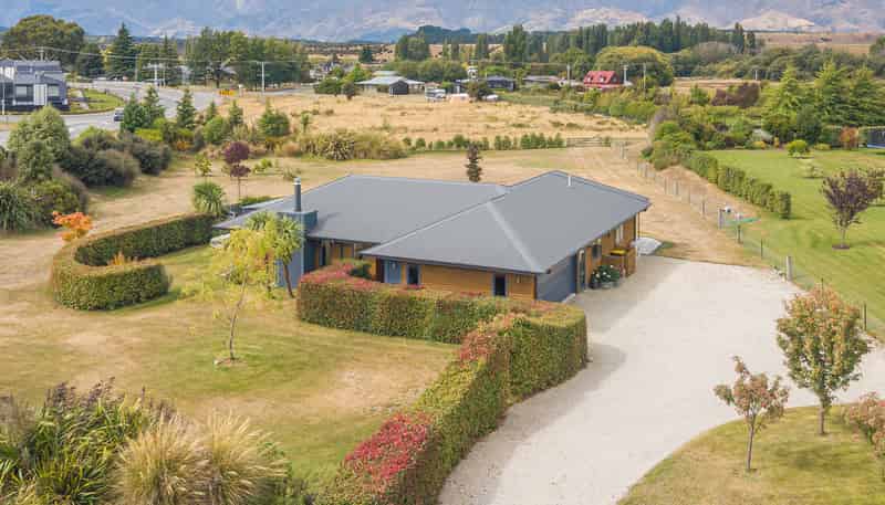 1 Jack Young Place, Albert Town