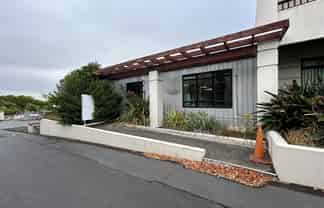 Private Retail on Rosebank Rd