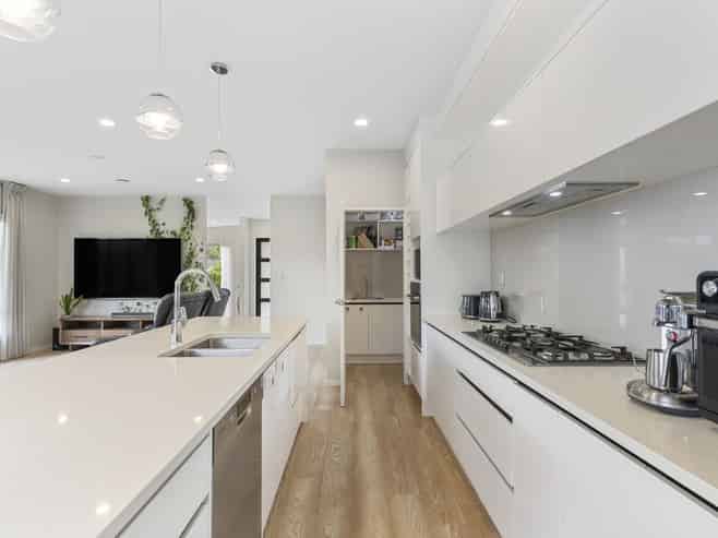 21B Robert Might, Kumeu