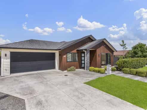 21B Robert Might, Kumeu