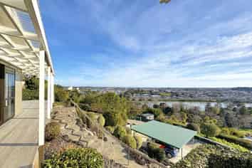 24 Wairere Road, Bastia Hill