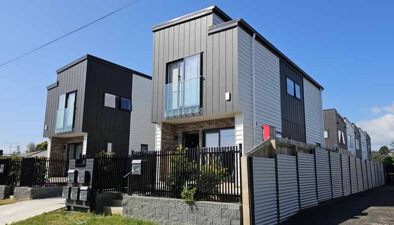 32 Beaumonts Way, Manurewa