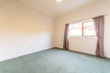 38 Raymond Street, West End