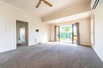 38 Raymond Street, West End