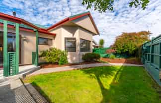 38 Raymond Street, West End