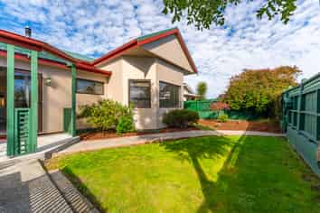 38 Raymond Street, West End