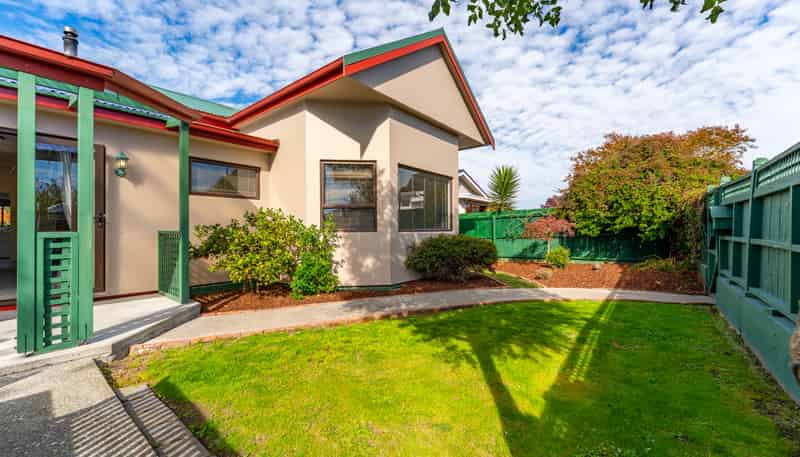 38 Raymond Street, West End