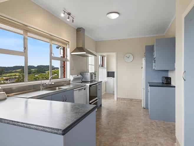 8 Hillcrest Street, Glen Avon