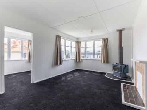 4 Severn Terrace, Roslyn