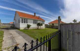 4 Severn Terrace, Roslyn