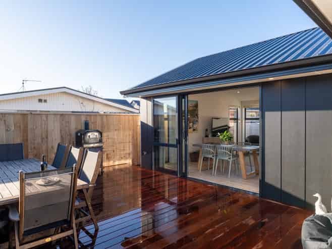 14 Burns Street, Mosgiel