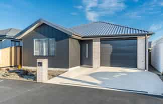 14 Burns Street, Mosgiel