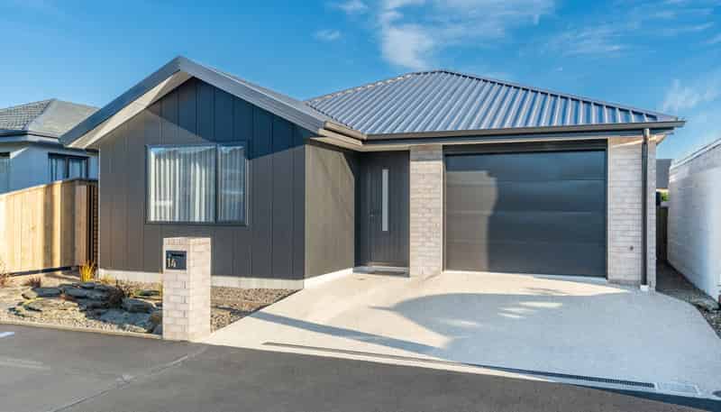 14 Burns Street, Mosgiel