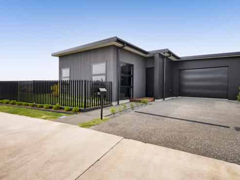 4 Wakaiwa Drive, Bell Block
