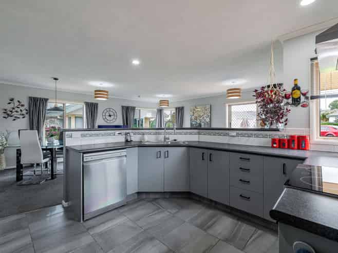 3 Royal Fern, Kelvin Grove