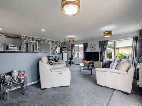 3 Royal Fern, Kelvin Grove