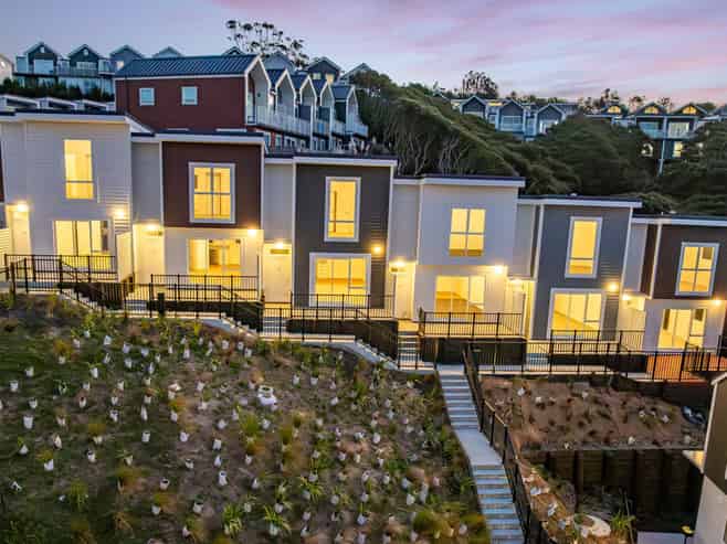 1-63 Harbour View Drive, Whitby