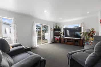 24 Abiru Crescent, Favona